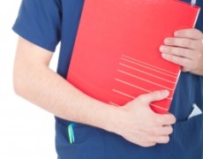 La Cassazione sancisce che la responsabilità medica colposa si applica a tutti i medici di un reparto, primario incluso